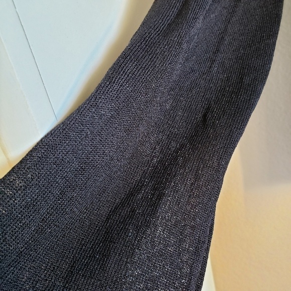 Ann taylor deep V knit top - Picture 5 of 5